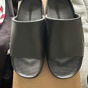 Nike Calm Slide in Black and Brown Women’s 9/Men’s 8